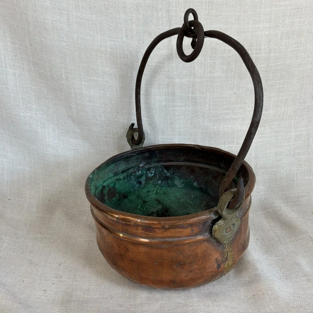 Antique Hand-Hammered Copper Cauldron w/ Wrought Iron Bail‎ Handle 8